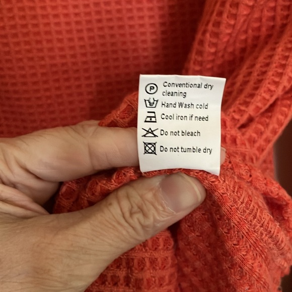 Ladies Long Sleeve V Neck Waffle Knit Top - Picture 6 of 13